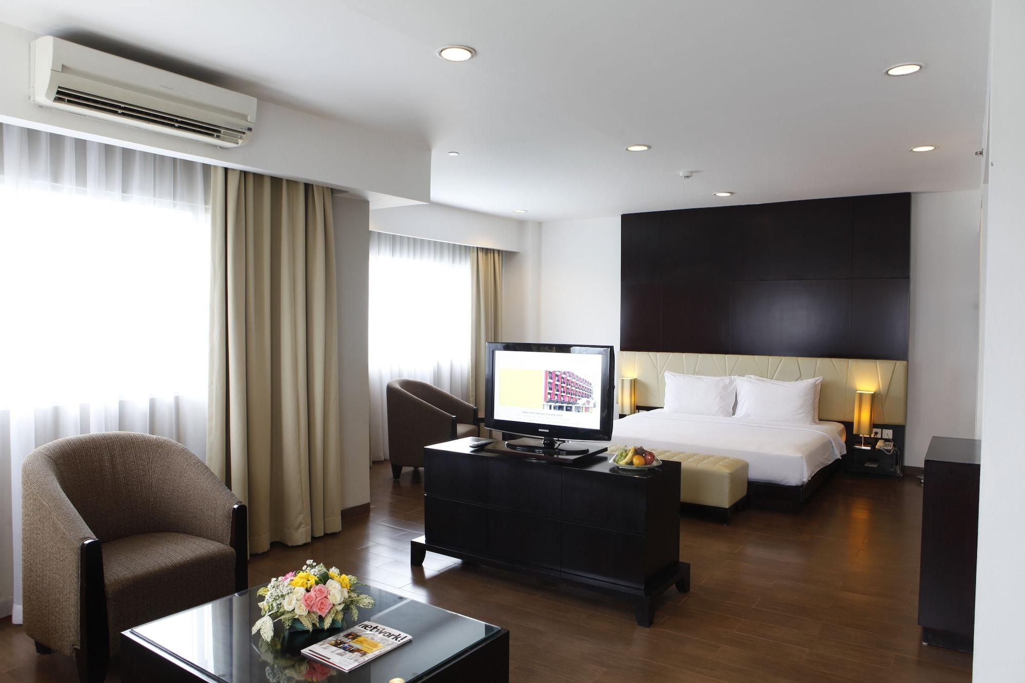 Hotel Santika Bogor Eksteriør bilde